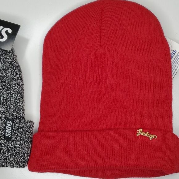 NEW JUICY COUTURE + DVS 2 KNIT BEANIE SNOW HATS NWT - Picture 4 of 9